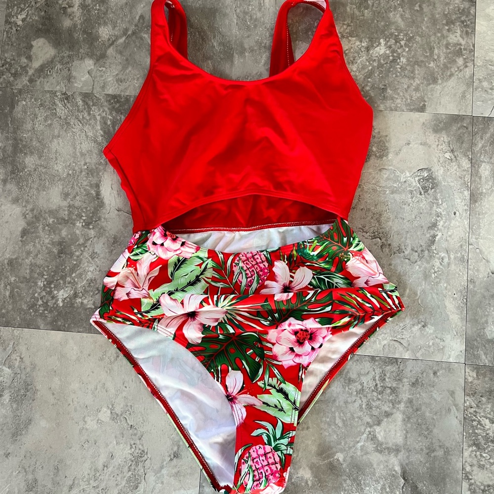One piece baiting suit